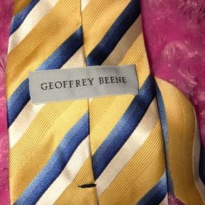 Men’s yellow tie GB